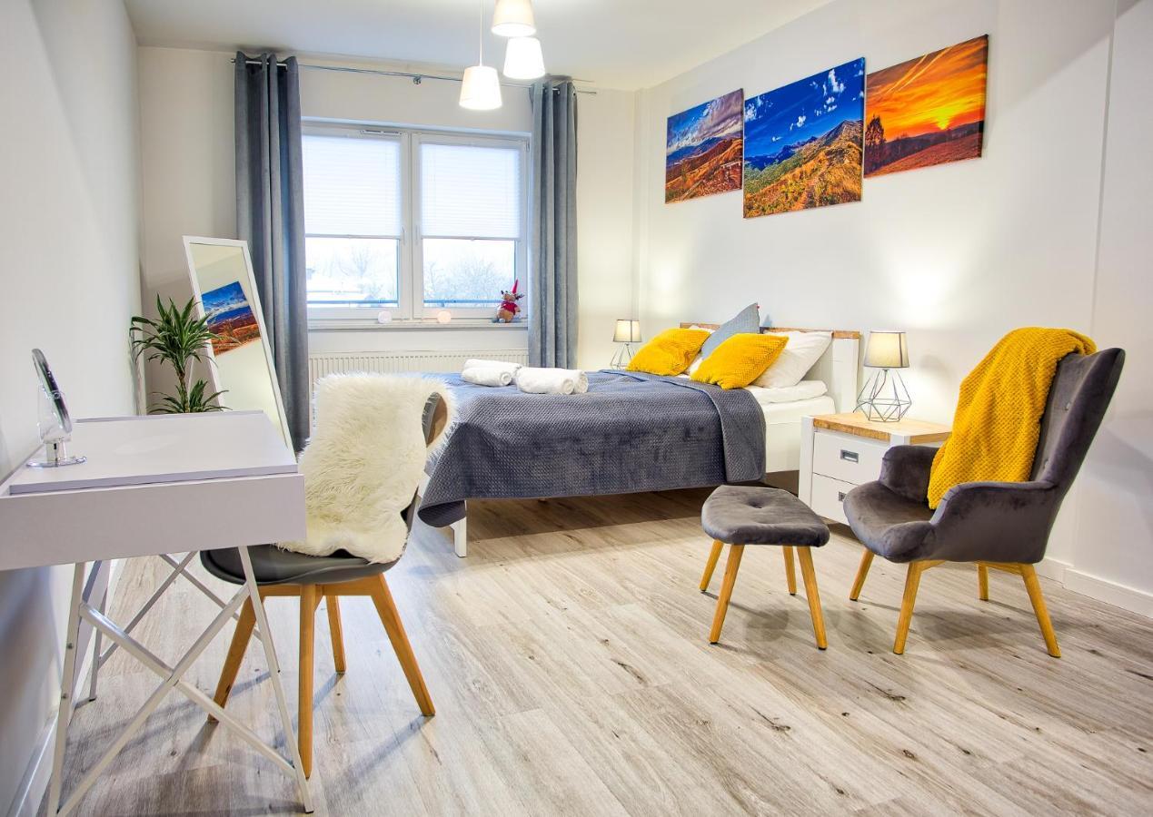 Apartament Rodzinny レスコ エクステリア 写真