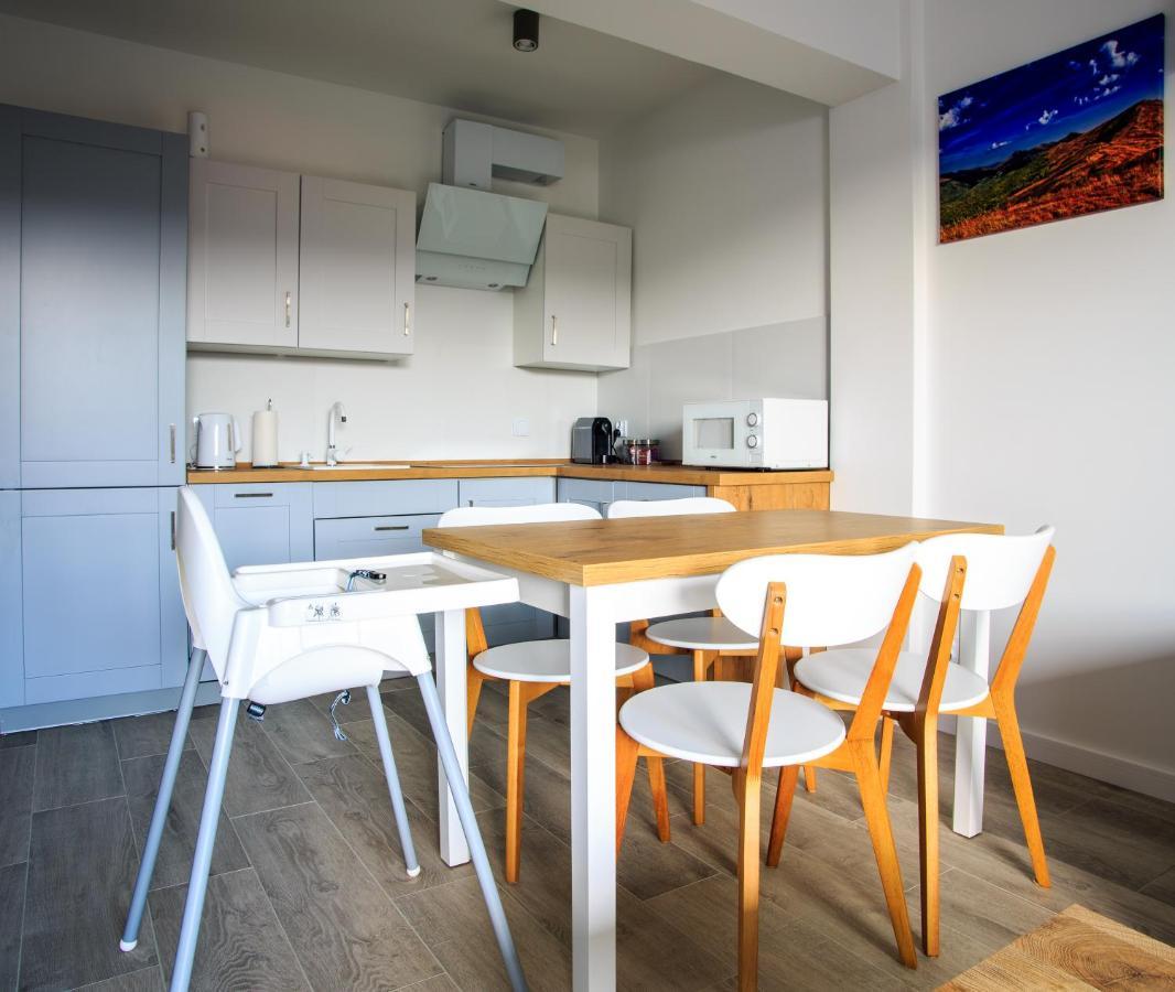 Apartament Rodzinny レスコ エクステリア 写真