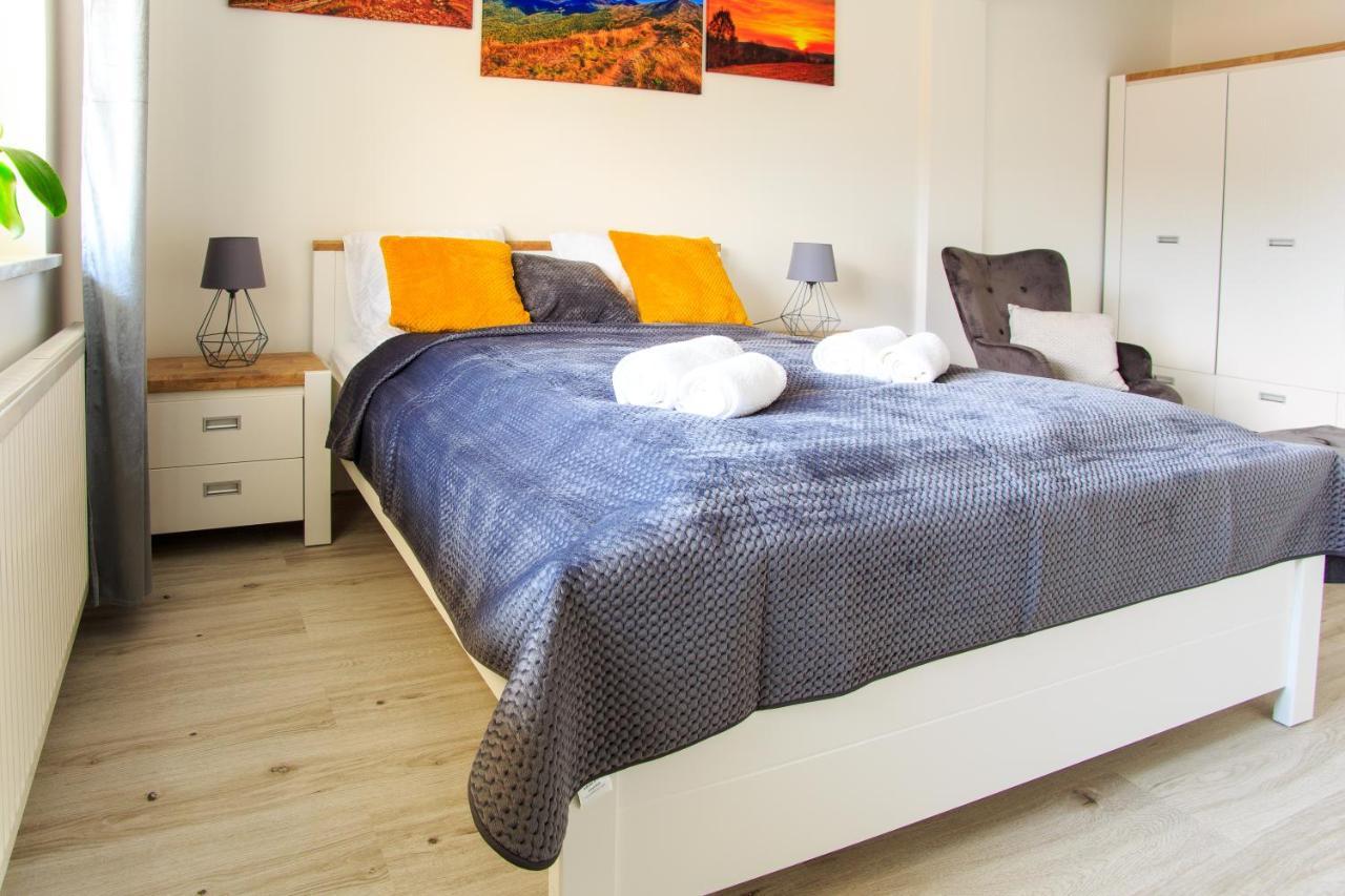 Apartament Rodzinny レスコ エクステリア 写真