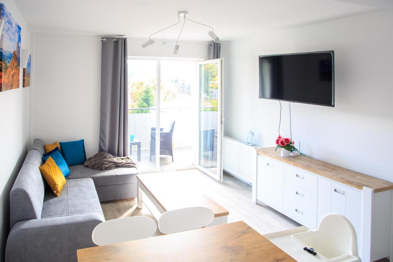 Apartament Rodzinny レスコ エクステリア 写真