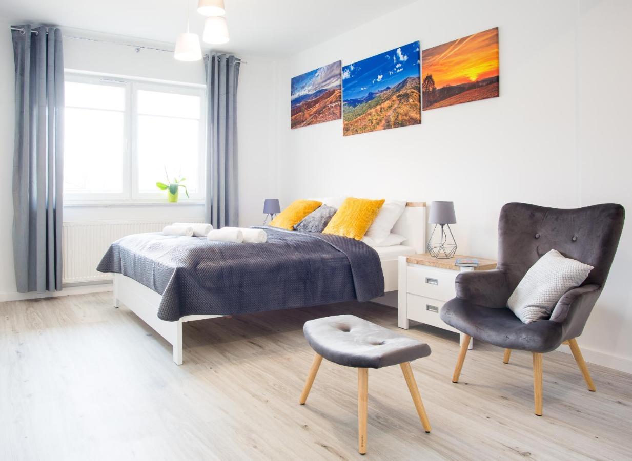Apartament Rodzinny レスコ エクステリア 写真