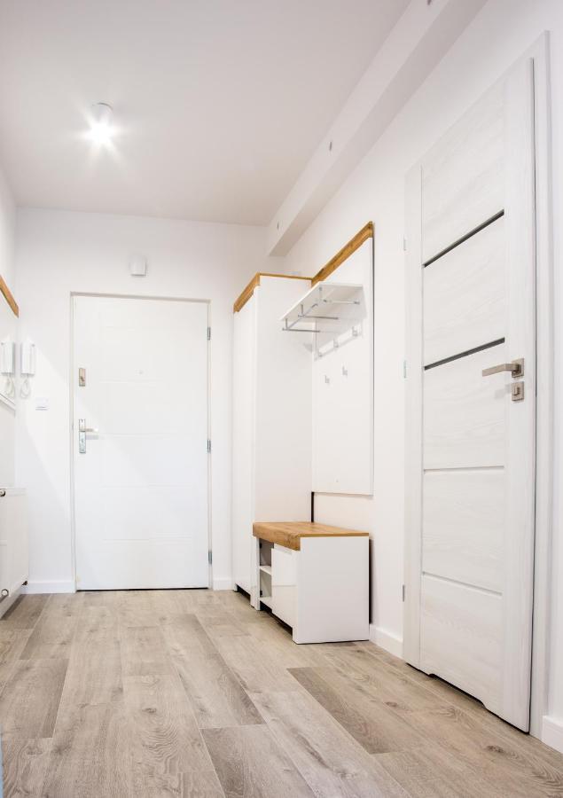 Apartament Rodzinny レスコ エクステリア 写真